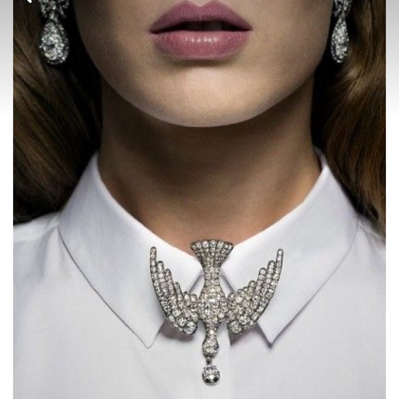 Vintage Sparkly Crystal Brooch - Picture 8 of 9